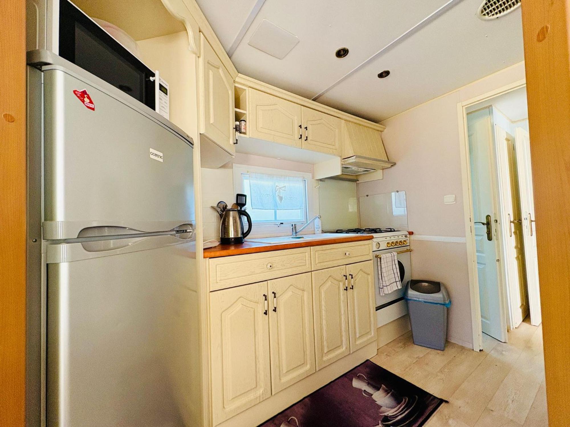 Mobil'Home Climatise Terrain Prive Proche Du Zoo De La Palmyre Les Mathes Luaran gambar