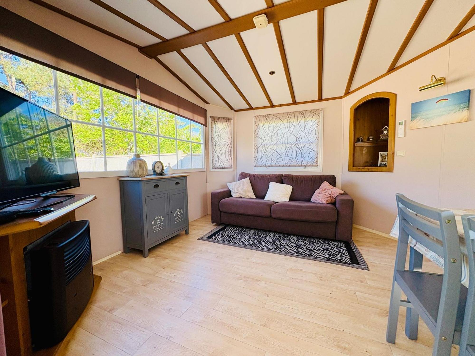 Mobil'Home Climatise Terrain Prive Proche Du Zoo De La Palmyre Les Mathes Luaran gambar